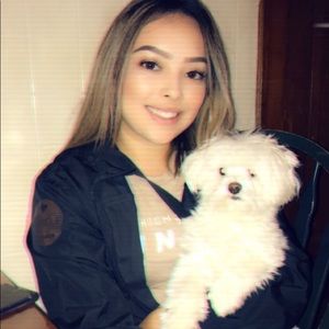 Meet your Posher, Arely